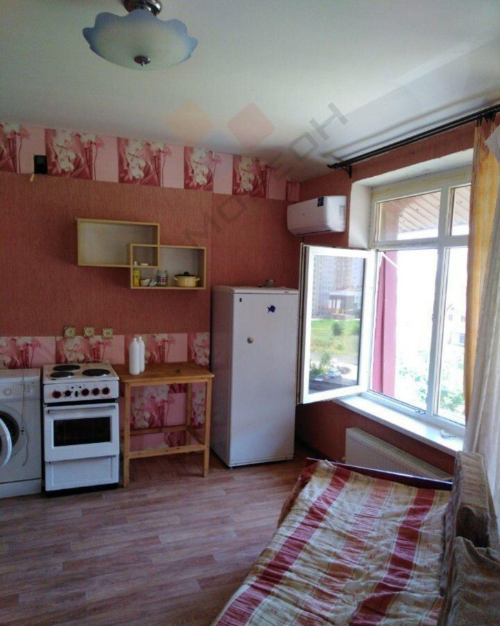 1-комн квартира Домбайская ул, 9