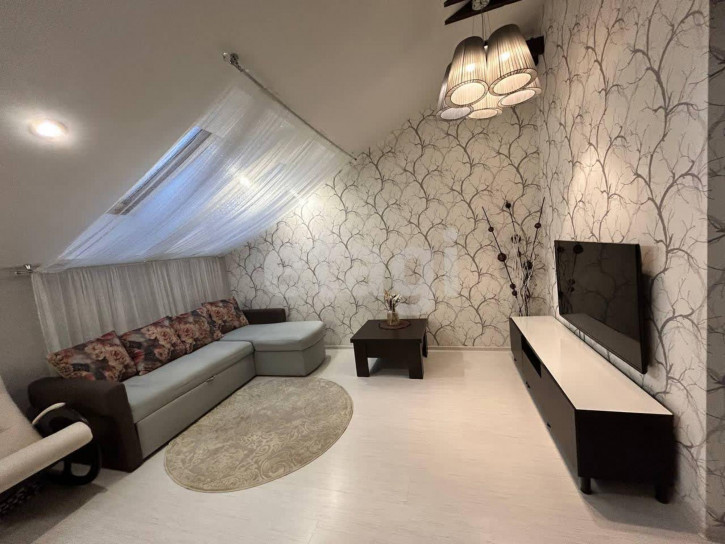 3-комн квартира Черногорская, 8