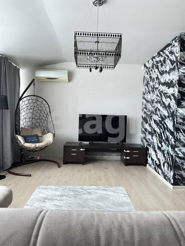 3-комн квартира Стопани, 32