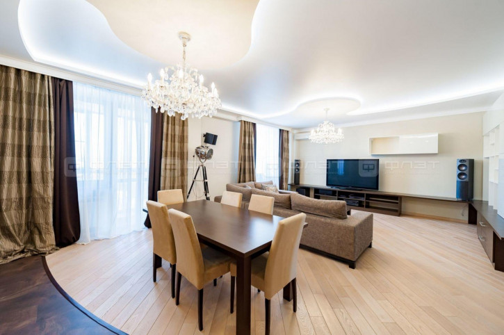 3-комн квартира ул. Касаткина, дом 20