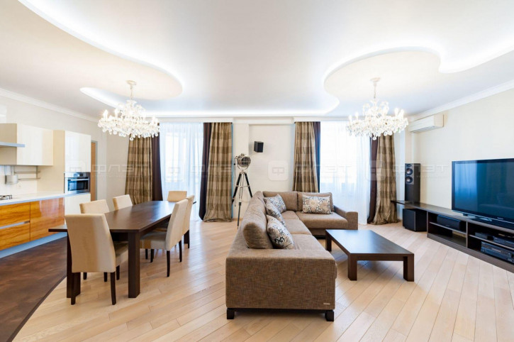 3-комн квартира ул. Касаткина, дом 20