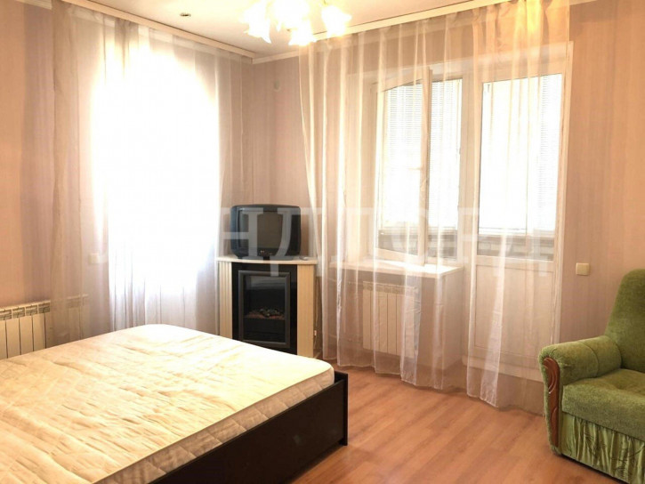 3-комн квартира улица 27-я Линия, 16А