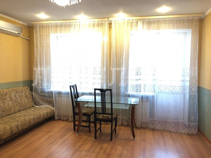 3-комн квартира улица 27-я Линия, 16А