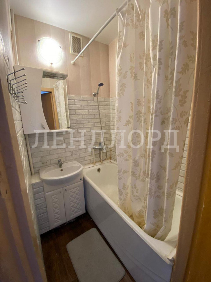 2-комн квартира проспект Чехова, 79