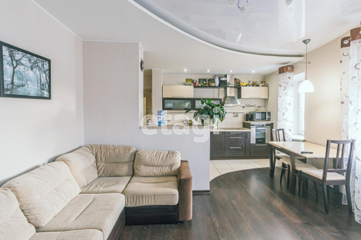 2-комн квартира улица Чехова, 36