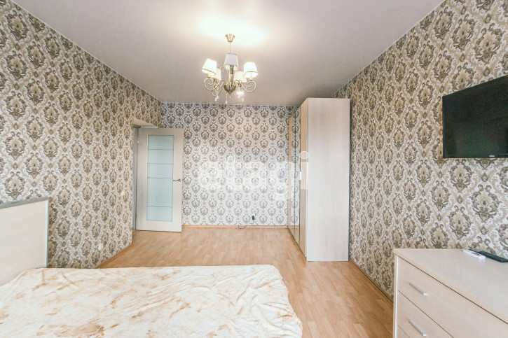 2-комн квартира улица Чехова, 36