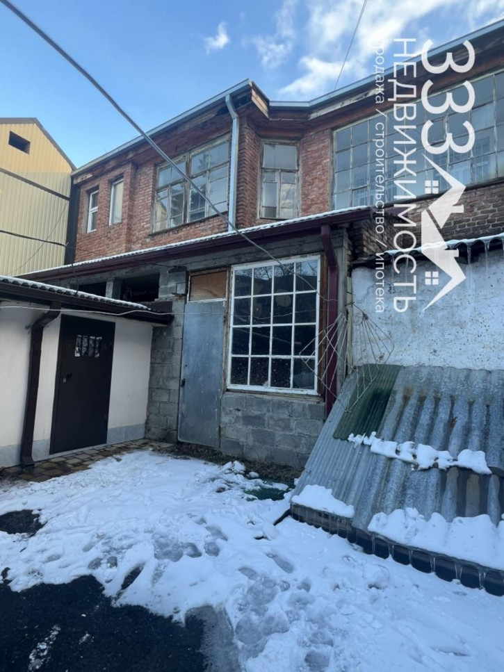 3-комн квартира Гибизова ул, 18