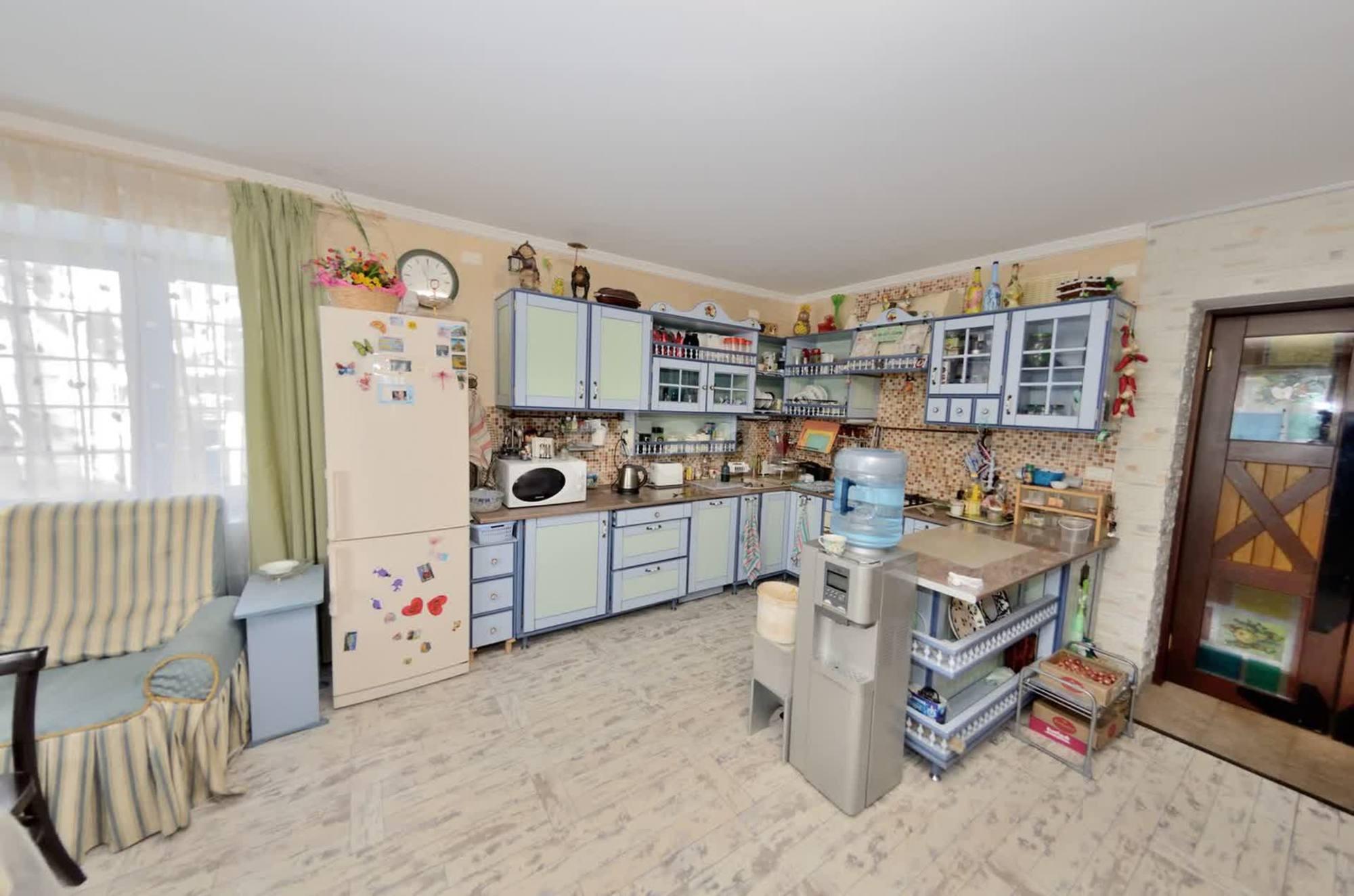 Купить дачу, дом, коттедж за 30 000 000 рублей на Еловая улица
