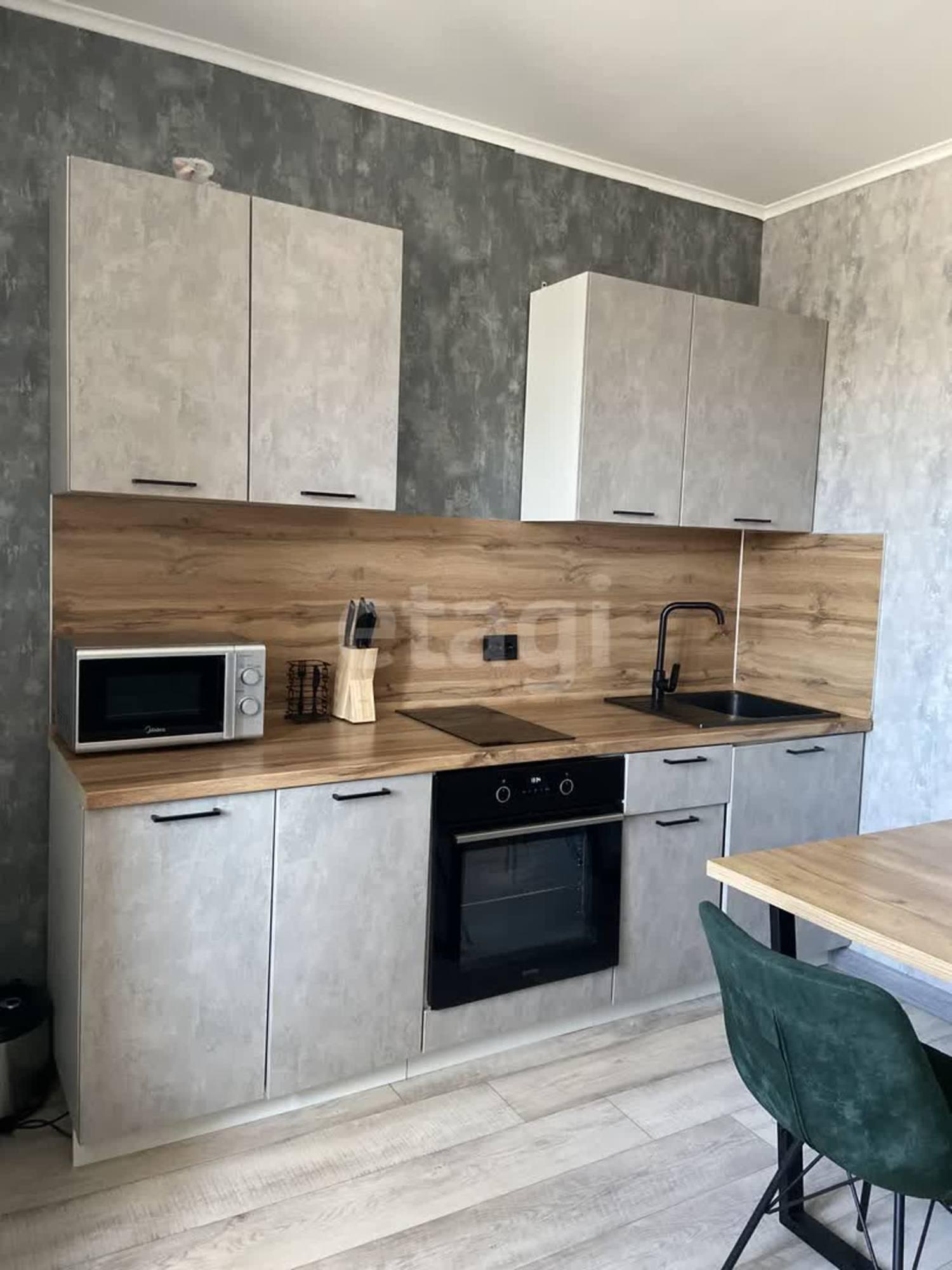 Купить квартиру за 4 550 000 рублей на Обдорская, 7