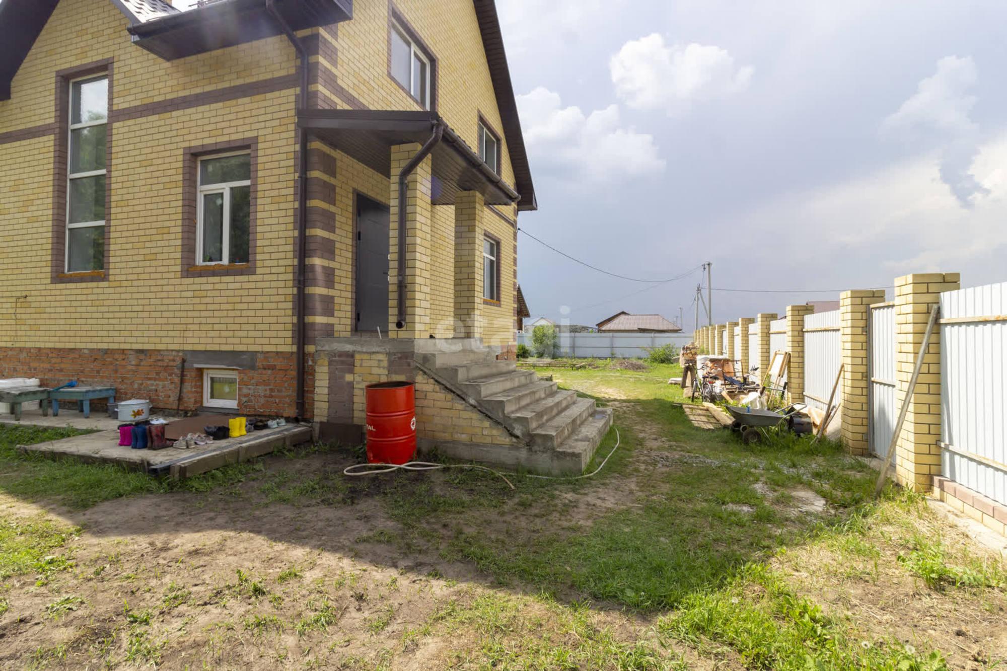 Купить дачу, дом, коттедж за 12 700 000 рублей на Молодежная, 72