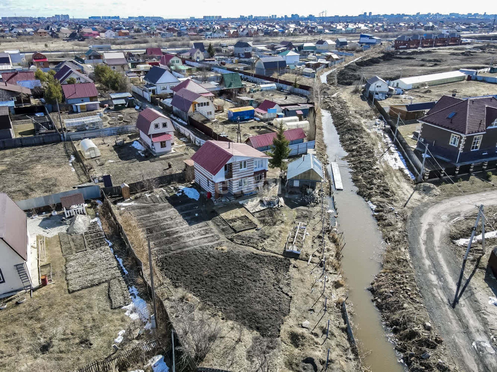 Купить дачу, дом, коттедж за 3 800 000 рублей на Фруктовая,