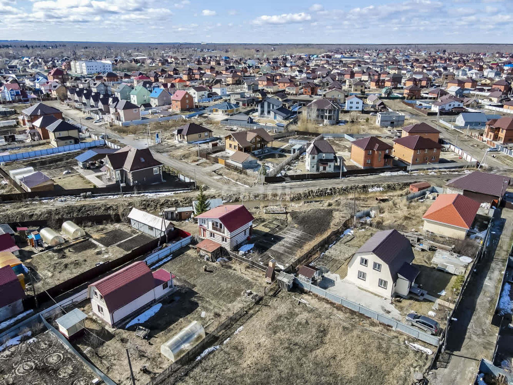 Купить дачу, дом, коттедж за 3 800 000 рублей на Фруктовая,