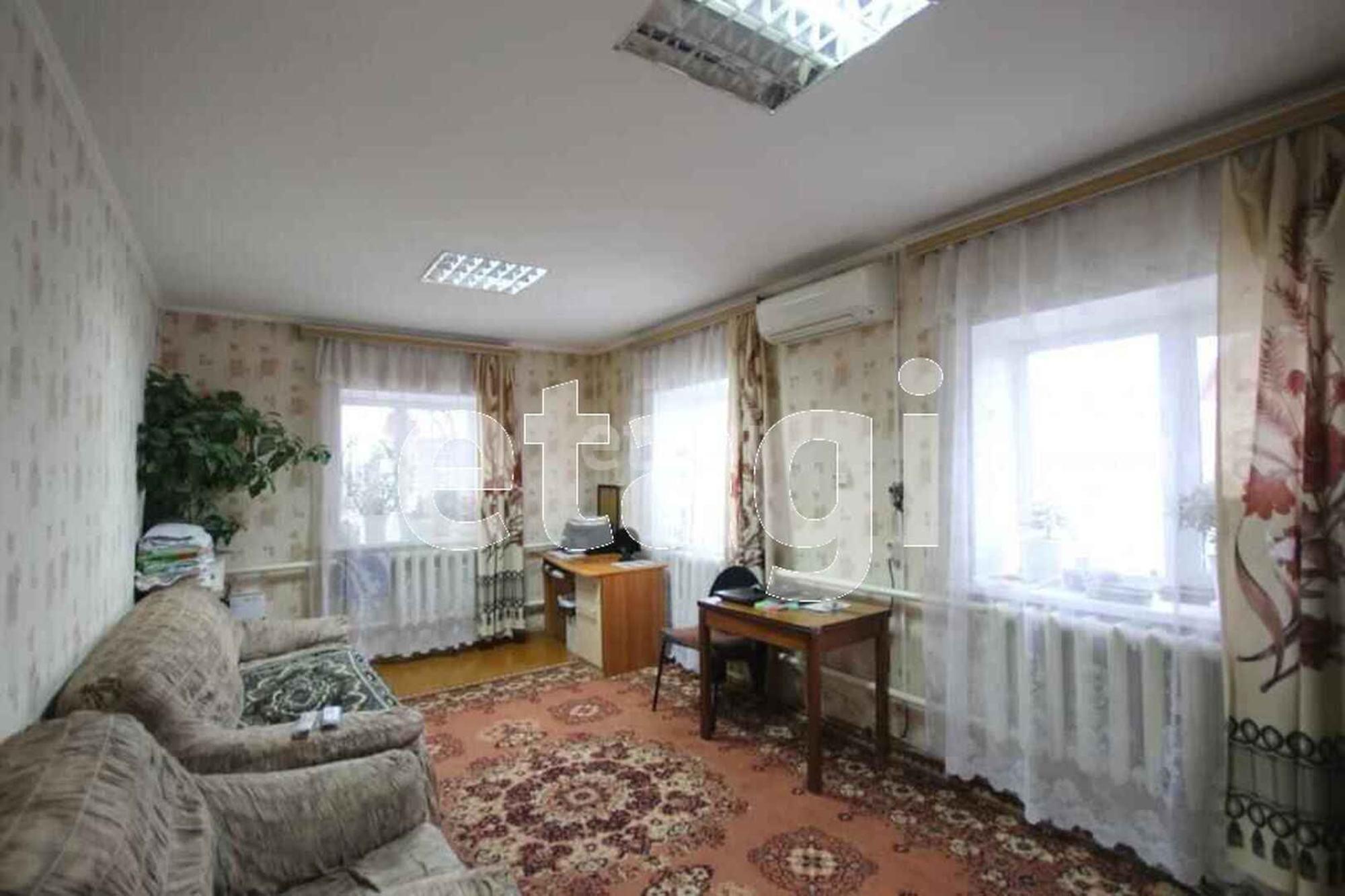 Купить дачу, дом, коттедж за 15 400 000 рублей на Доронина пер., 10