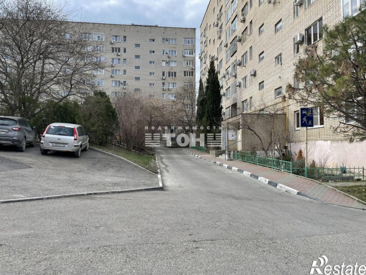 3-комн квартира ул.Леселидзе, д.2