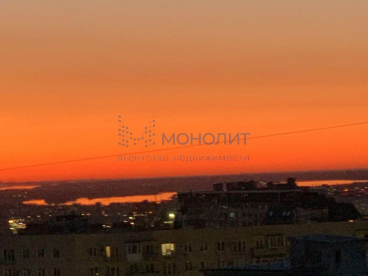 3-комн квартира Короленко ул, 19б