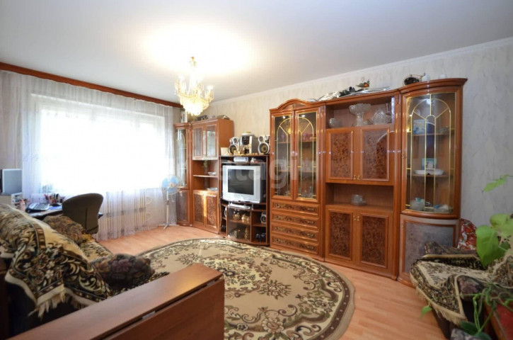 4-комн квартира Конева, 34