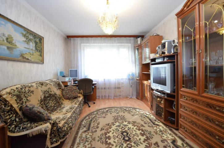 4-комн квартира Конева, 34