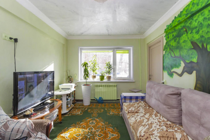 4-комн квартира Химиков, 52