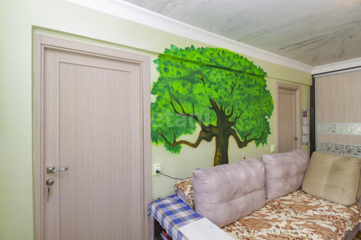 4-комн квартира Химиков, 52