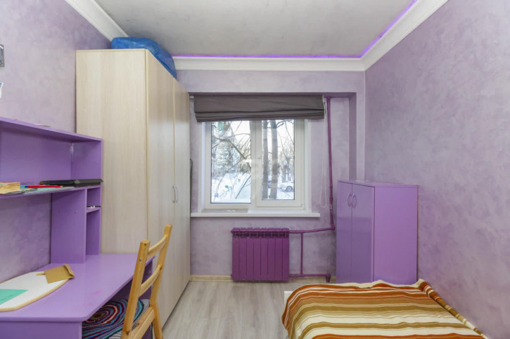 4-комн квартира Химиков, 52