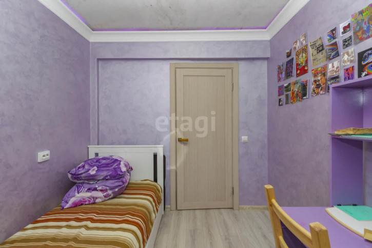 4-комн квартира Химиков, 52