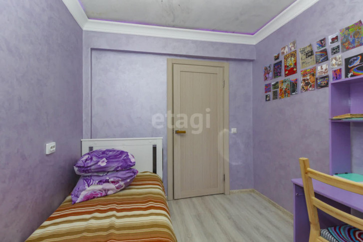4-комн квартира Химиков, 52