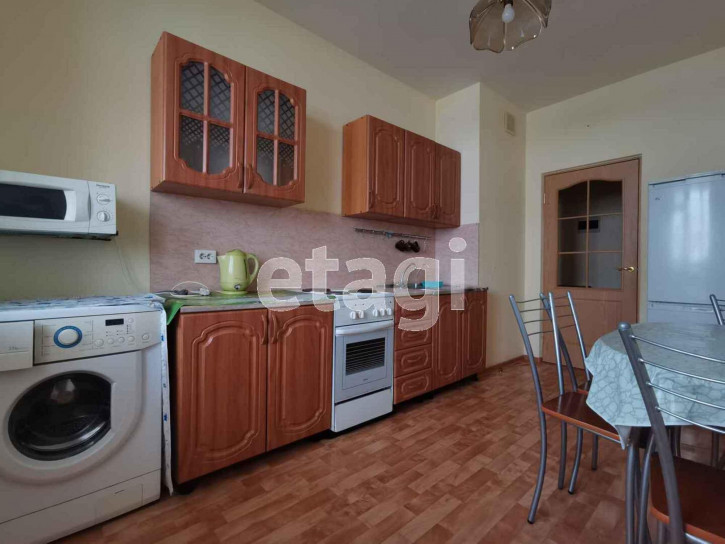 2-комн квартира Газовиков, 55