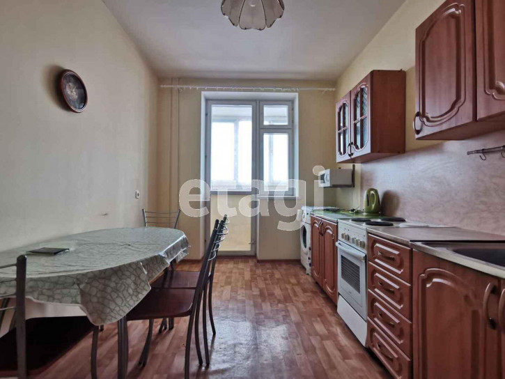 2-комн квартира Газовиков, 55