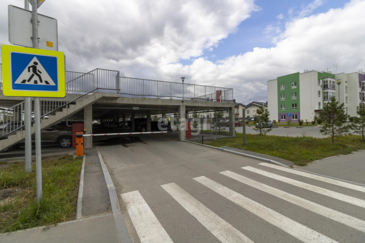 Гараж/парковка Павла Шарова 40с1