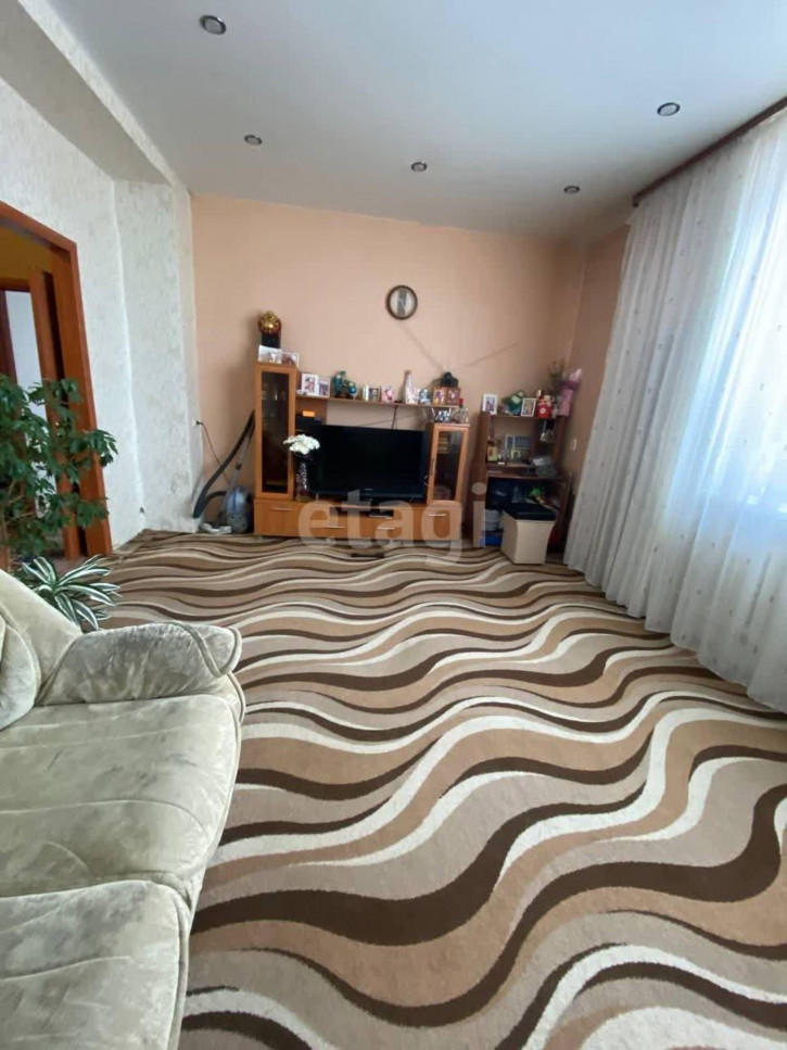 3-комн квартира Ленинградская, 11