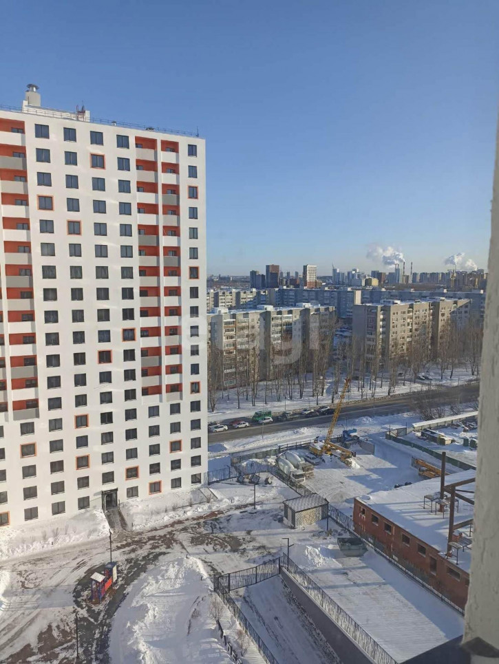 2-комн квартира Менжинского, 60