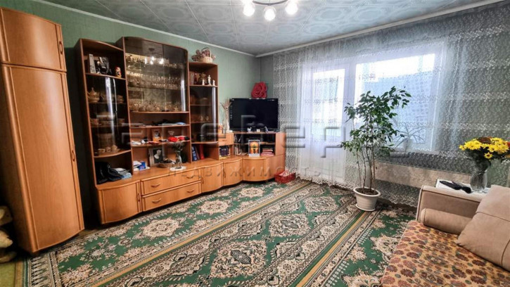 4-комн квартира Кутузова, 42
