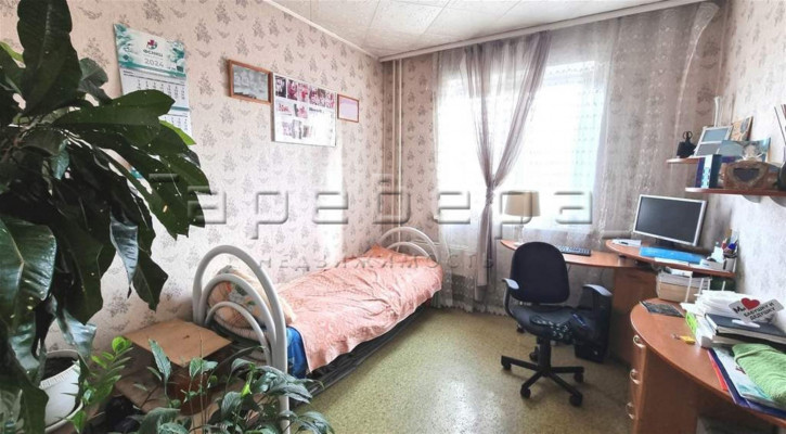 4-комн квартира Кутузова, 42