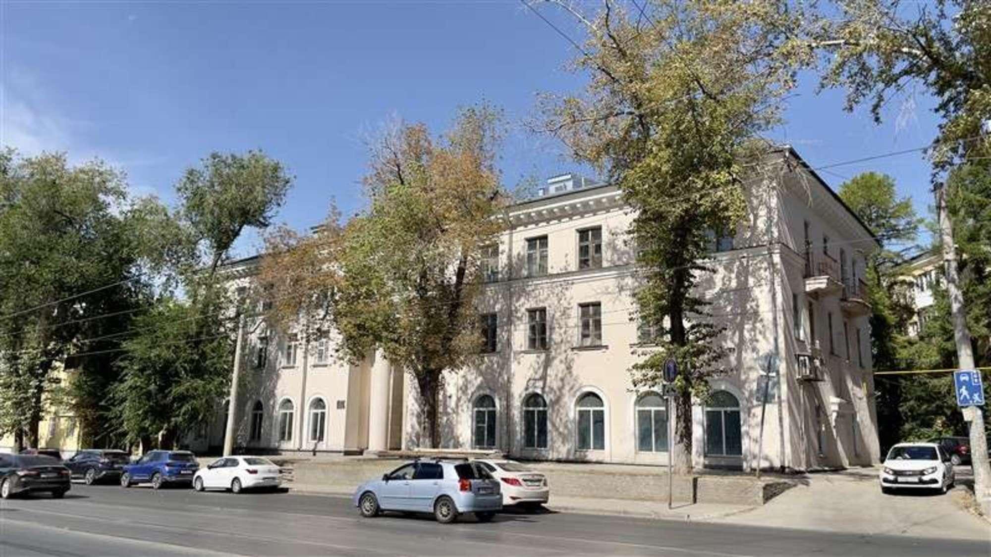 Сдать офис, помещение под офис за 1 300 000 рублей на Красноармейская улица, 122