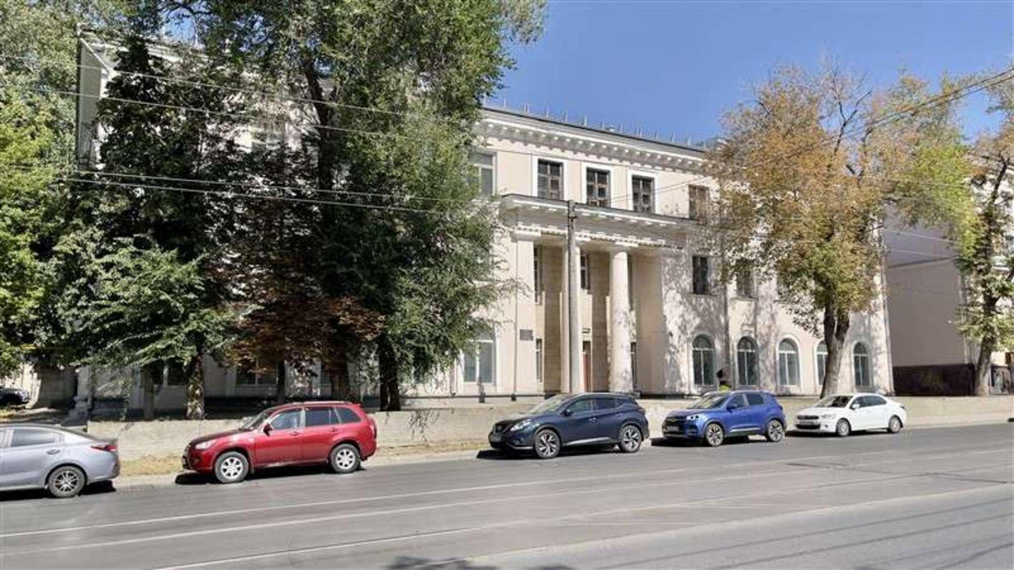 Сдать офис, помещение под офис за 1 300 000 рублей на Красноармейская улица, 122