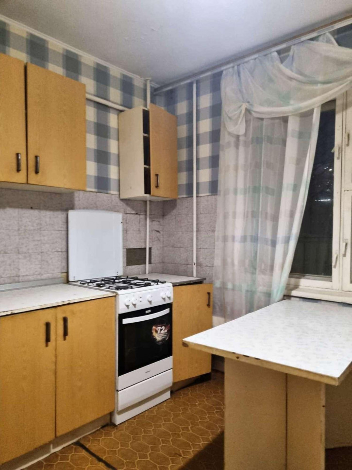 3-комн квартира Губанова улица, 20
