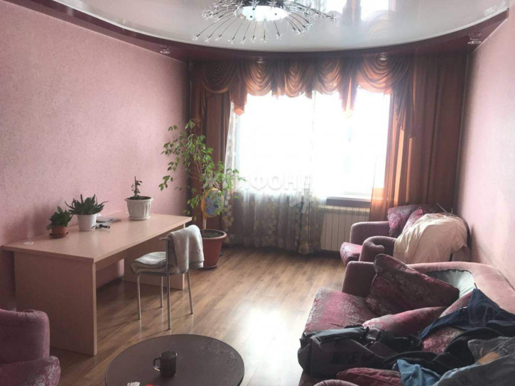 3-комн квартира Ударная улица, д.25