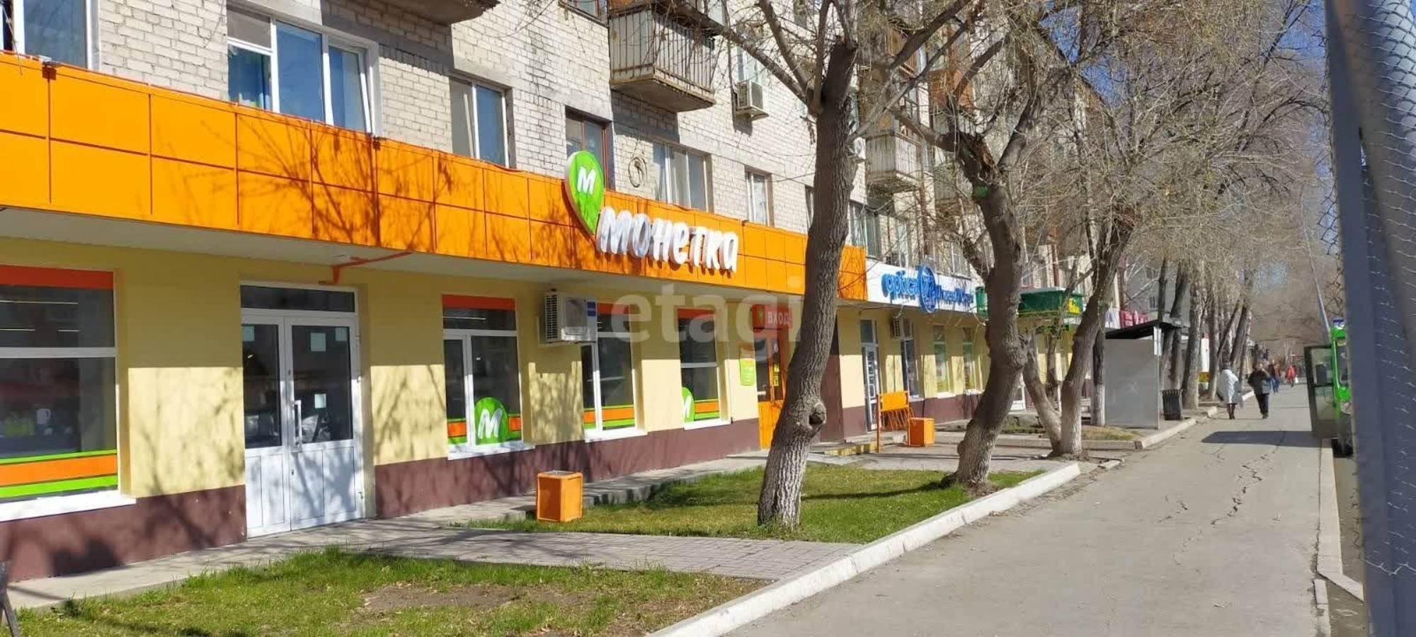Купить торговое помещение за 149 000 000 рублей на Мельникайте 90а