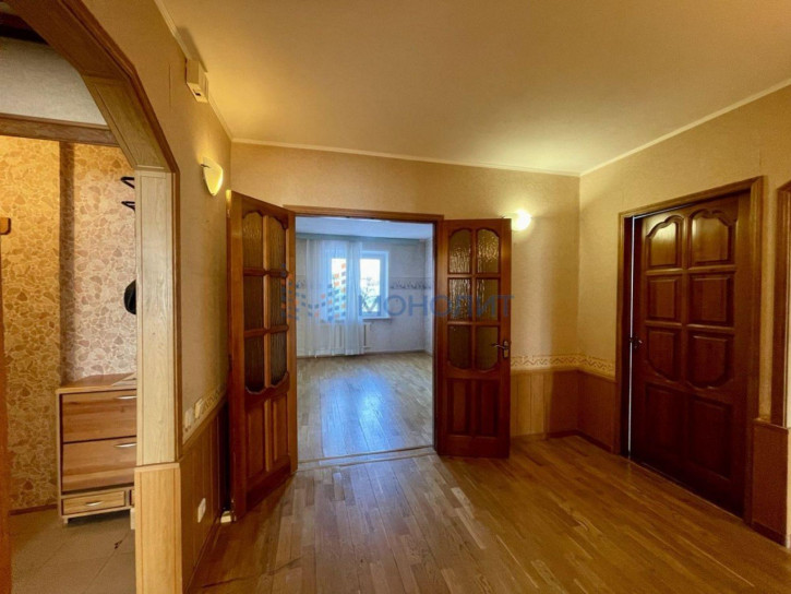 5-комн квартира Эльтонская ул, 38
