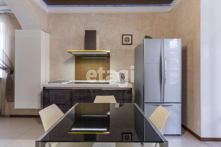 5-комн квартира Кирова, 8
