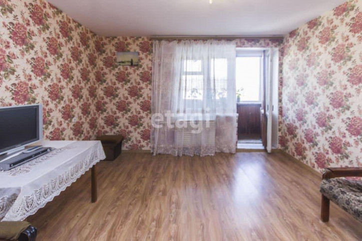 4-комн квартира Ватутина, 6