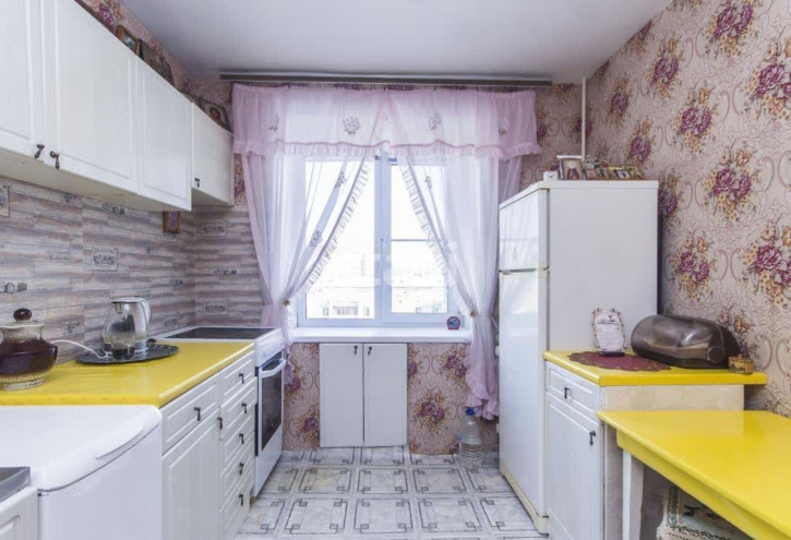 4-комн квартира Ватутина, 6