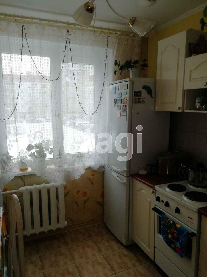 3-комн квартира Домостроителей, 10