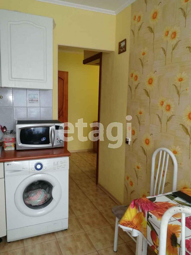 3-комн квартира Домостроителей, 10