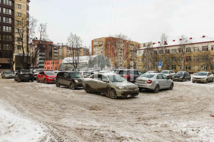 3-комн квартира Первомайская, 44