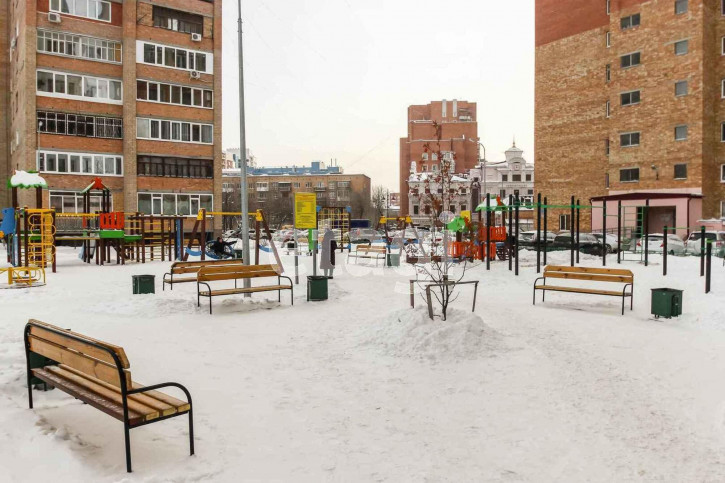 3-комн квартира Первомайская, 44