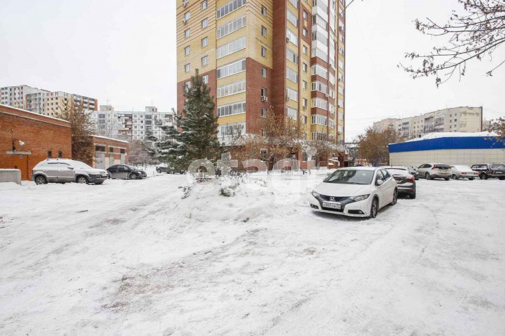 3-комн квартира Первомайская, 44
