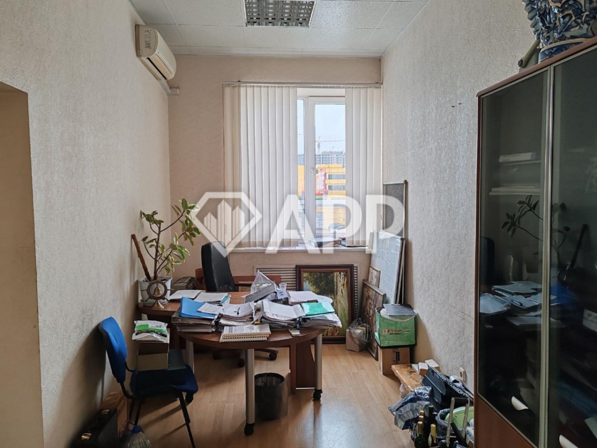 Сдать офис, помещение под офис за 32 400 рублей на ул Новороссийская, 232/1