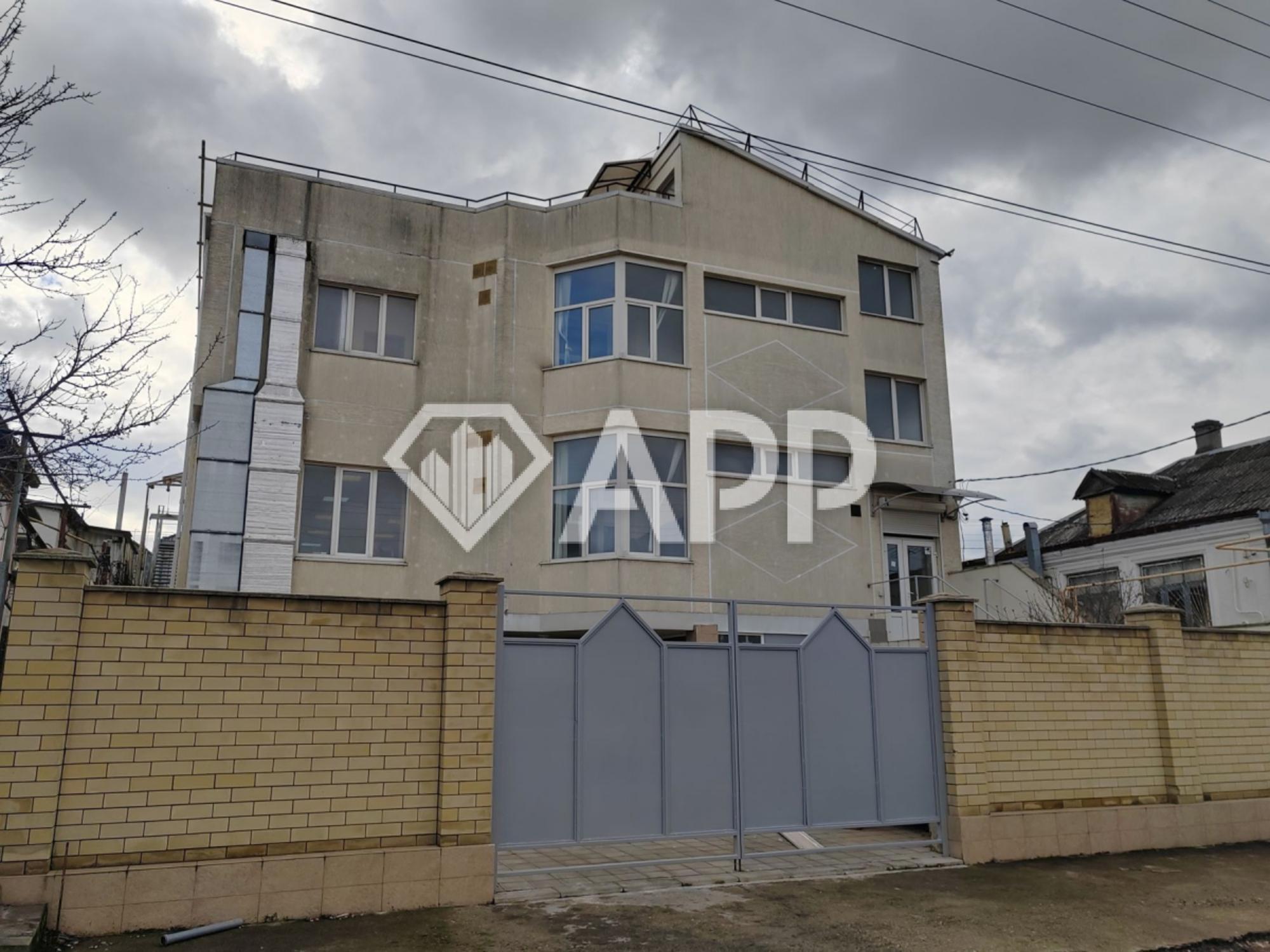 Купить помещение свободного назначения за 85 000 000 рублей на ул Красина, 15