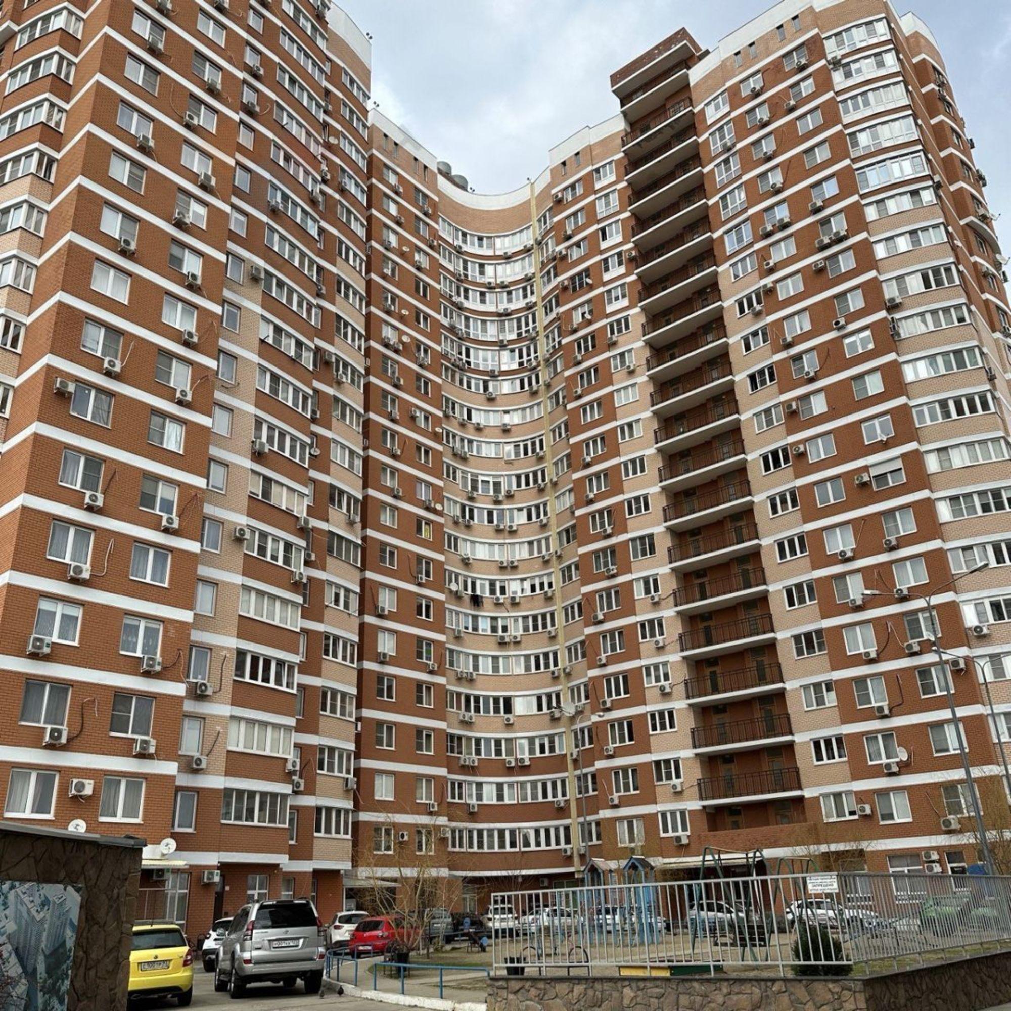 Купить квартиру за 5 350 000 рублей на Сормовская ул, 202/1